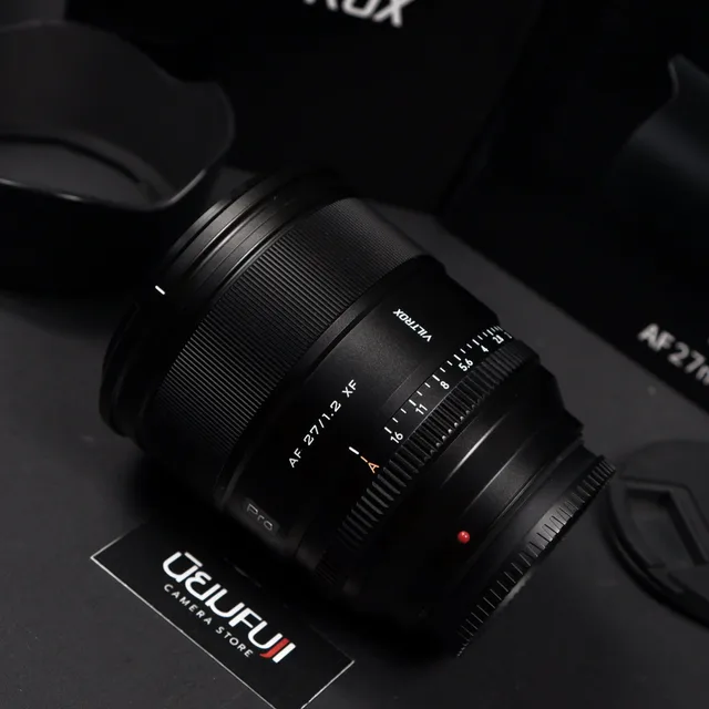 VILTROX 27mm F1.2 Pro