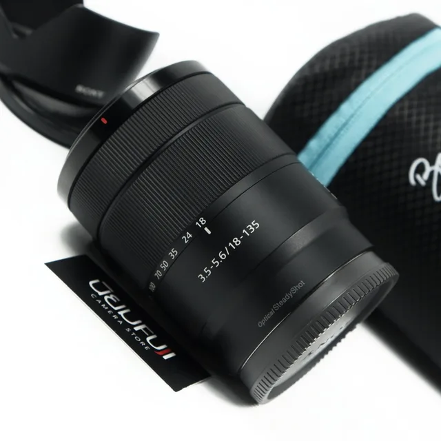 E18-135mm F3.5-5.6 OSS