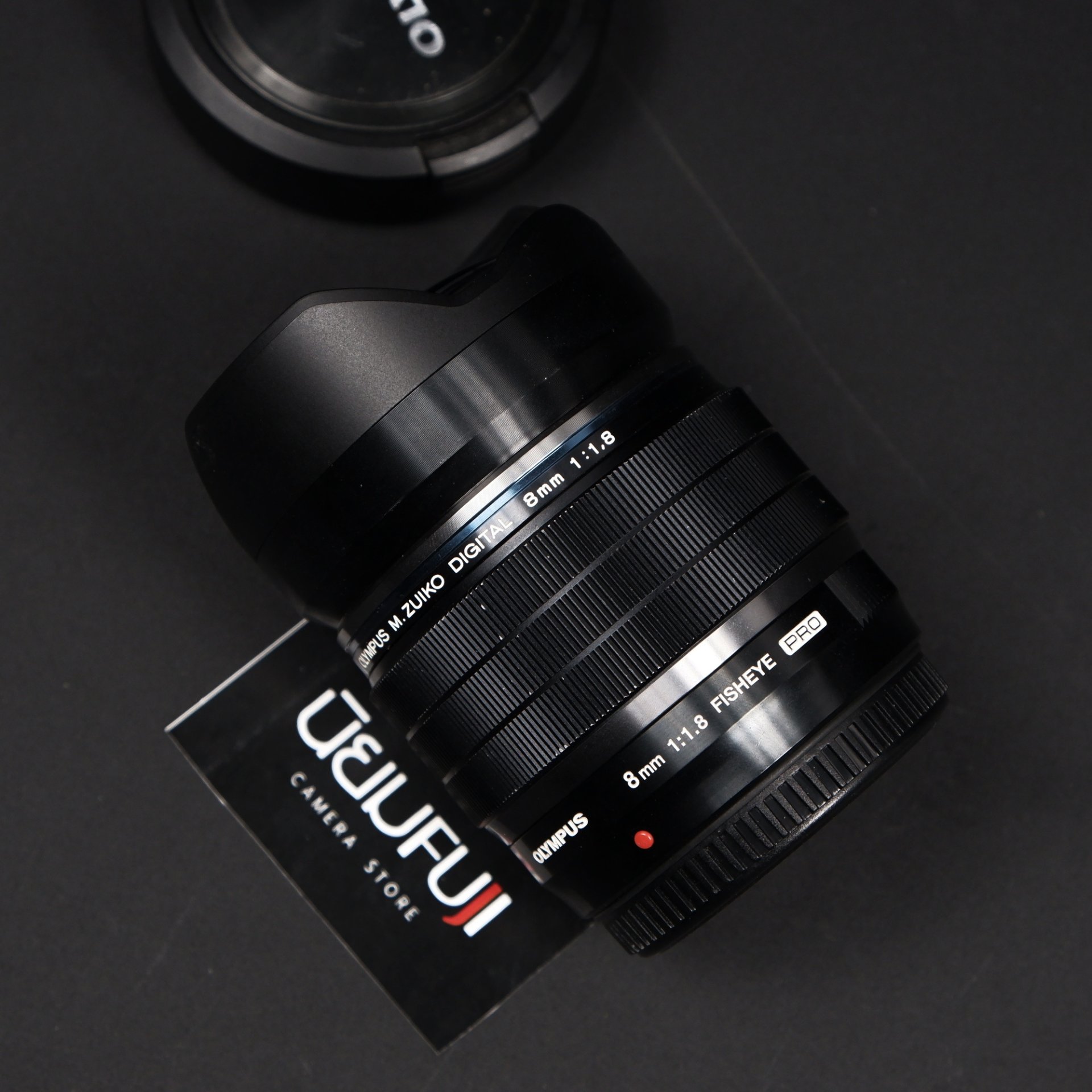 Zuiko 8mm F1.8 Pro มือสอง